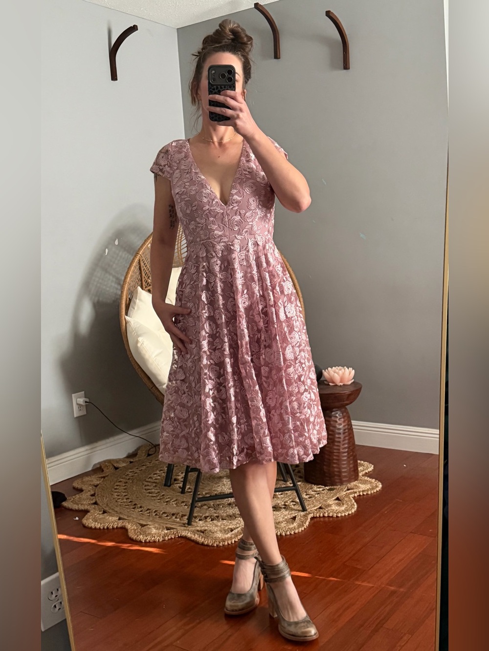 Lulu’s mauve/pink midi floral dress